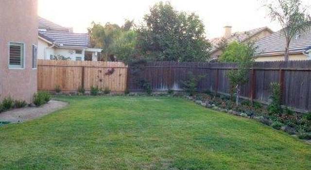 Photo of 1091 E Royal Dornoch Ave, Fresno, CA 93730