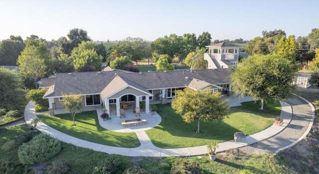 Photo of 1098 S Rainbow Ave, Sanger, CA 93657