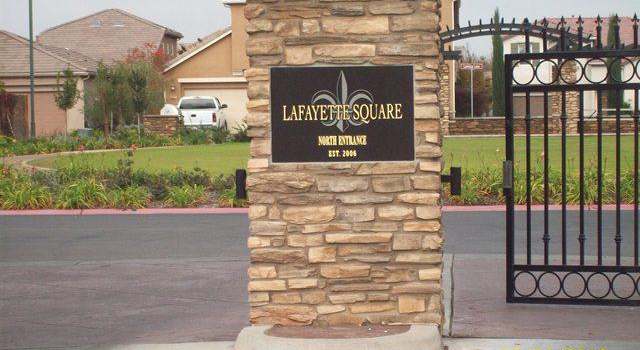 Photo of 1934 N Larose Ln, Clovis, CA 93619