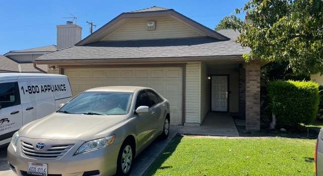 Photo of 3551 W Terrace Ave, Fresno, CA 93722