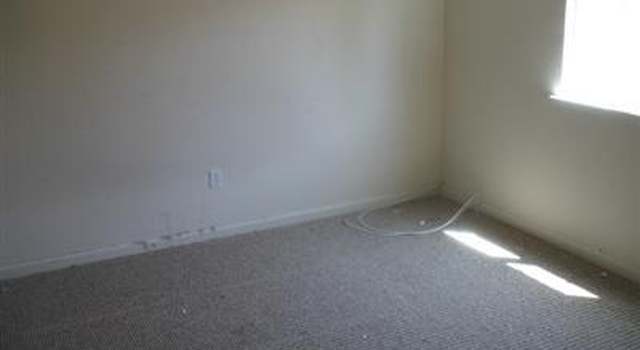 Photo of 679 S 17th Ct, Kerman, CA 93630