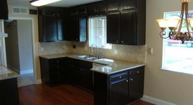 Photo of 6390 N Spalding Ave, Fresno, CA 93710