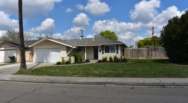 Photo of 312 W Burlwood Ln, Lemoore, CA 93245