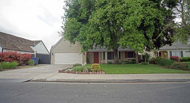 Photo of 1281 Ash Ave, Clovis, CA 93611