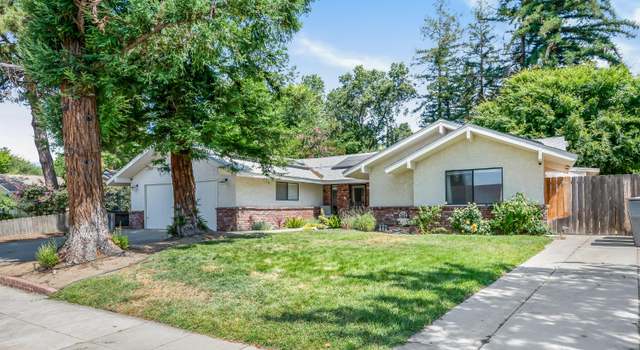 Photo of 1755 Donner Ave, Clovis, CA 93611