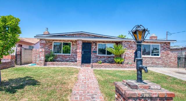 Photo of 831 Roosevelt St, Kingsburg, CA 93631