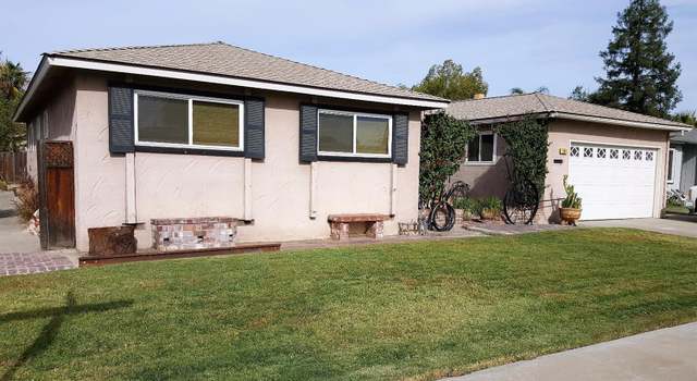 Photo of 393 W Ashcroft Ave, Clovis, CA 93612