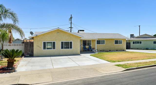 Photo of 1909 N Waukena Way, Hanford, CA 93230