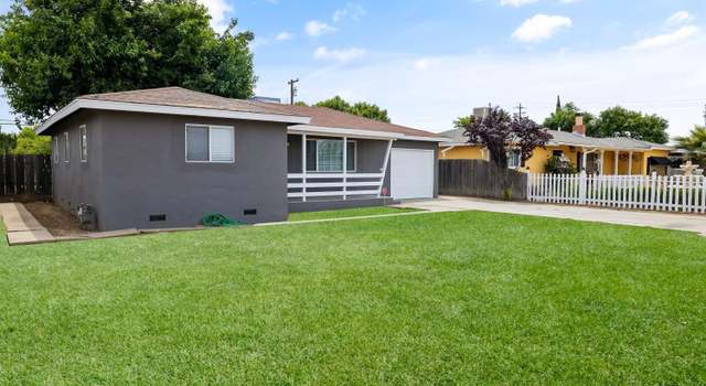 Photo of 261 Minnewawa Ave, Clovis, CA 93612