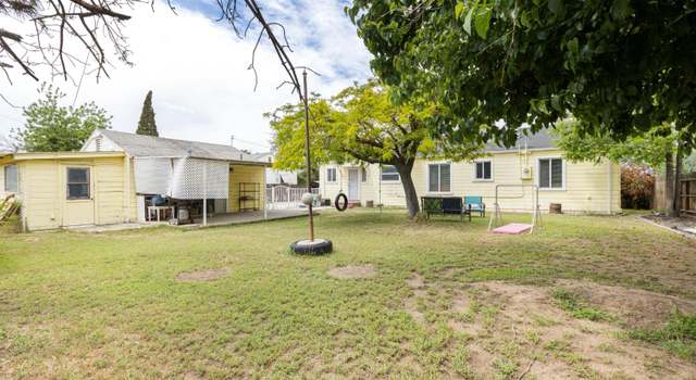 Photo of 148 E Sussex Way, Fresno, CA 93704