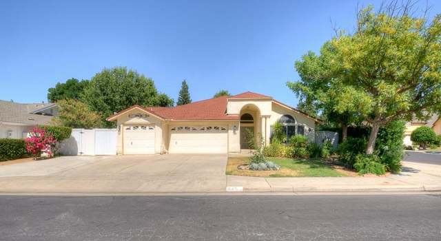 Photo of 845 Burl Ave, Clovis, CA 93611