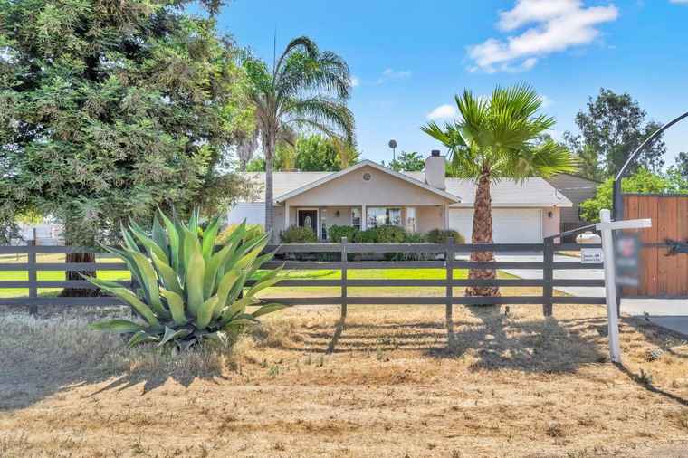 Photo of 20105 Olympia Rd Madera, CA 93638