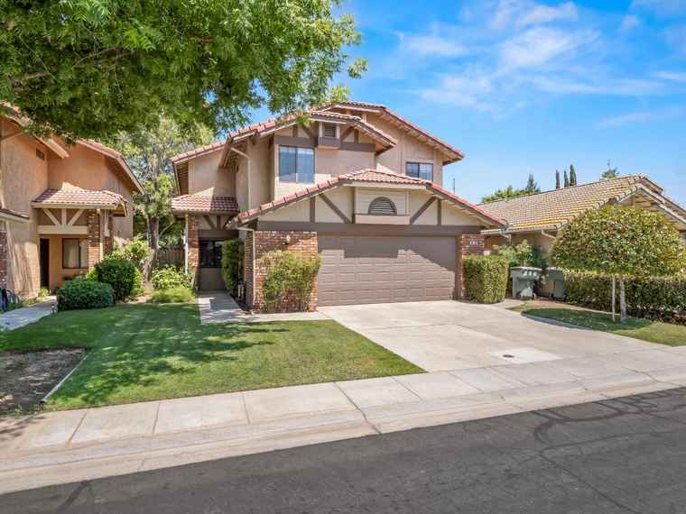 Photo of 461 E Alluvial Ave #105 Fresno, CA 93720