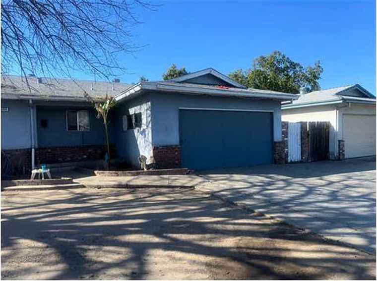 Photo of 608 W Gettysburg Ave Clovis, CA 93612