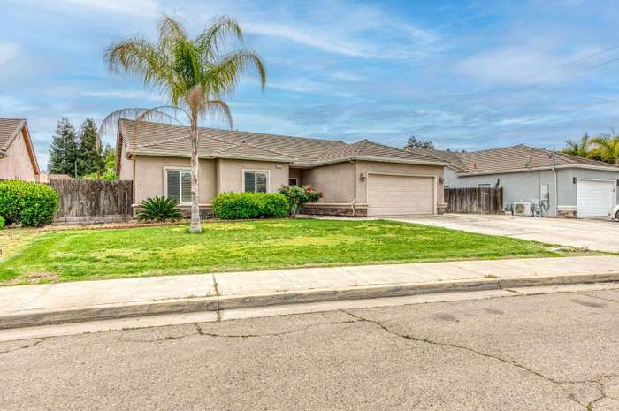 1245 Northhill St, Selma, CA 93662 | For Sale ($450,000 1245 Northhill St, Selma, CA 93662 | For Sale ($450,000
