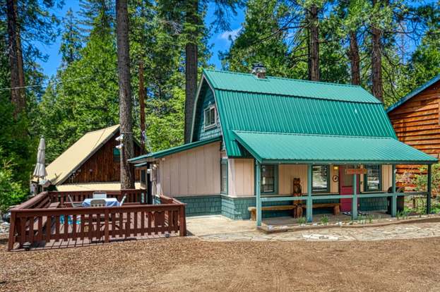 Large Bedroom - Shaver Lake, CA Homes for Sale | Redfin