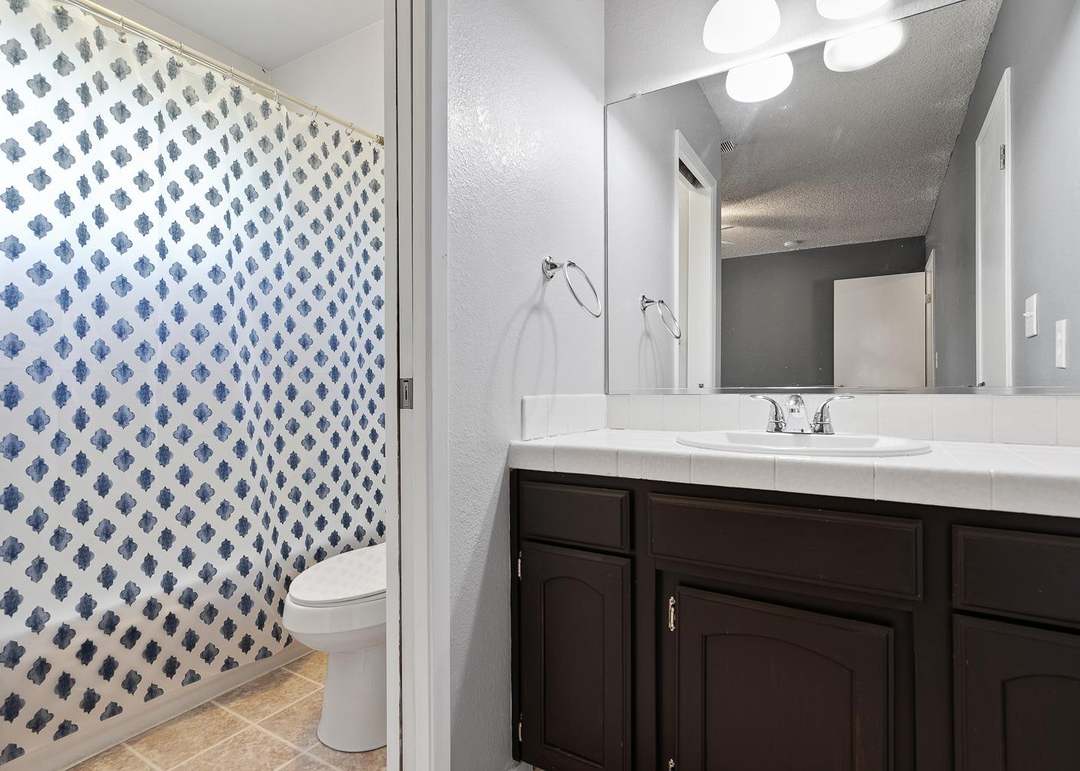 9525 N Archie Ave, Fresno, CA 93720
