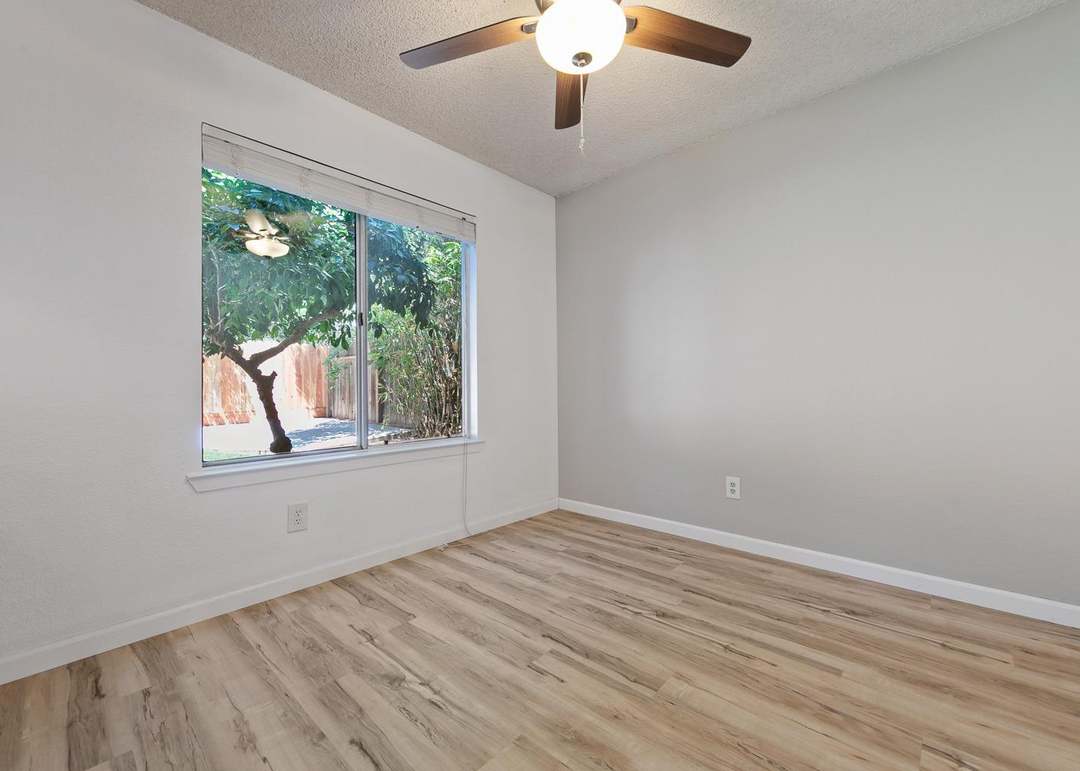 9525 N Archie Ave, Fresno, CA 93720