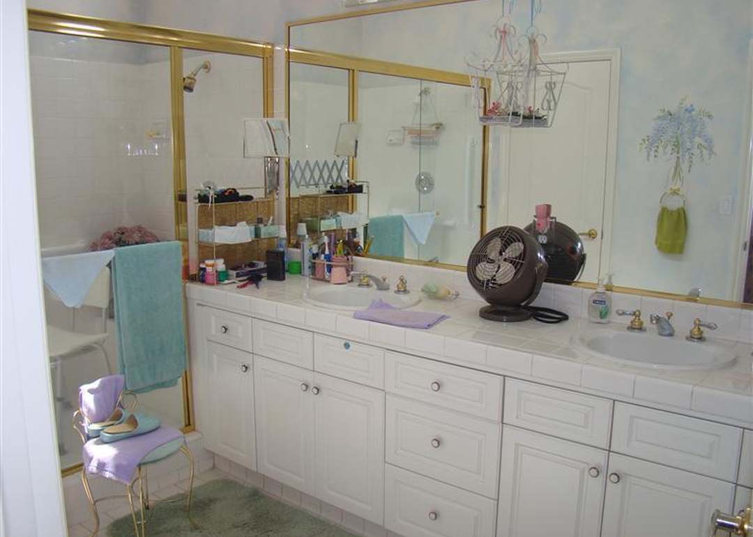 2116 W Rue St Michel, Fresno, CA 93711