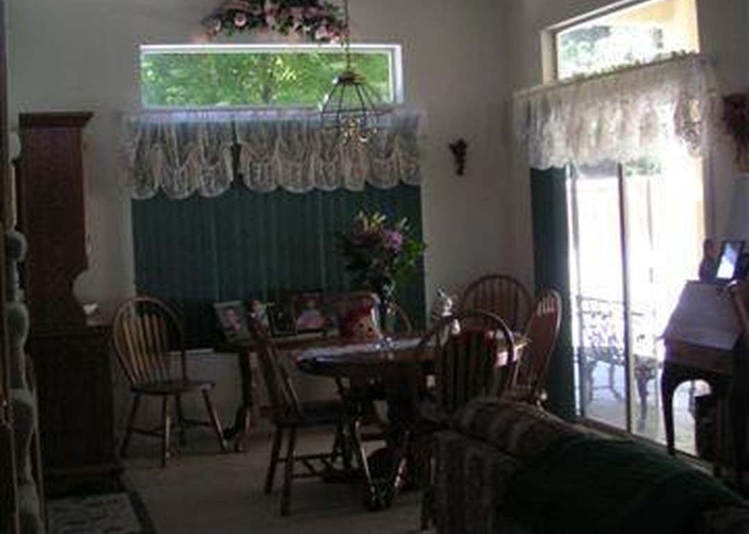 10737 N Seal Cv, Fresno, CA 93720