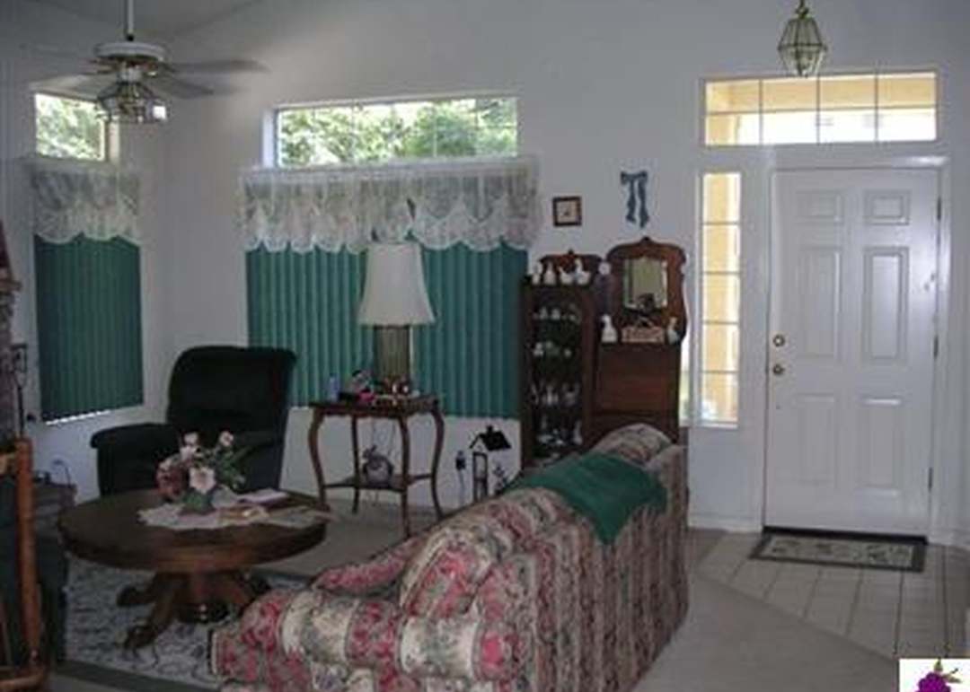 10737 N Seal Cv, Fresno, CA 93720