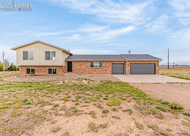 Property at 1090 E Linda Ave, Pueblo West, CO 81007, 4 beds, 3 baths
