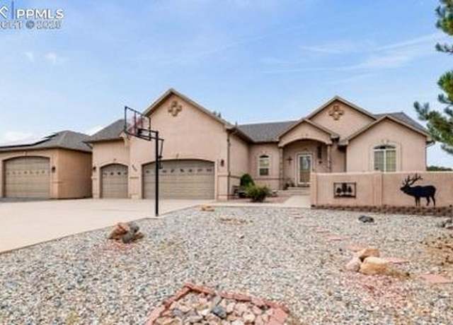 Property at 553 S Saunders Dr, Pueblo West, CO 81007, 5 beds, 3 baths