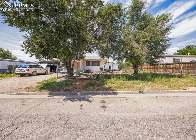 Property at 813 Robbie Ln, Canon City, CO 81212, 3 beds, 1 bath