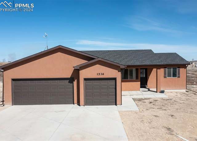 Property at 1536 N Bowen Dr, Pueblo, CO 81007, 3 beds, 2 baths