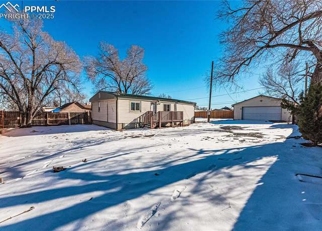 Property at 1604 E River St, Pueblo, CO 81001, 3 beds, 2 baths