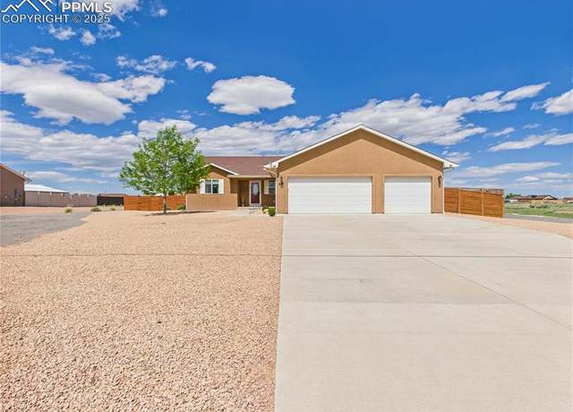 Property at 617 E Paradise Dr, Pueblo West, CO 81007, 3 beds, 2.5 baths