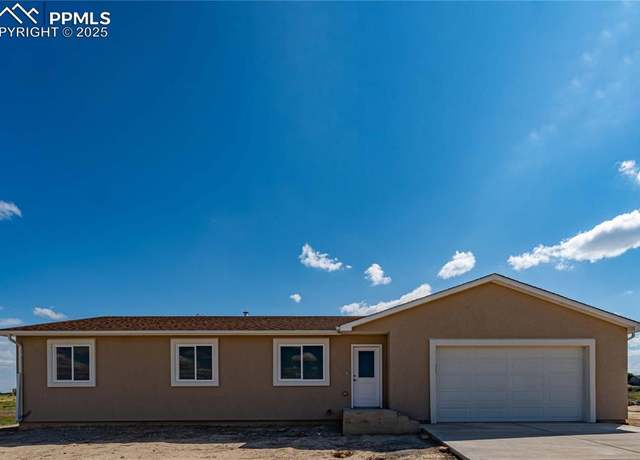 Property at 702 E Loma Dr, Pueblo, CO 81007, 3 beds, 2 baths