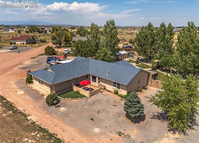 Property at 886 S Camino De Bravo, Pueblo West, CO 81007, 4 beds, 3.5 baths