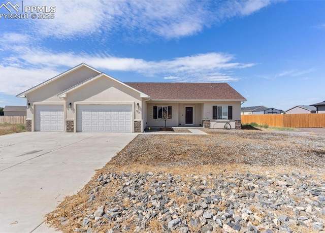 Property at 822 E Cabaret Dr, Pueblo West, CO 81007, 3 beds, 2.5 baths