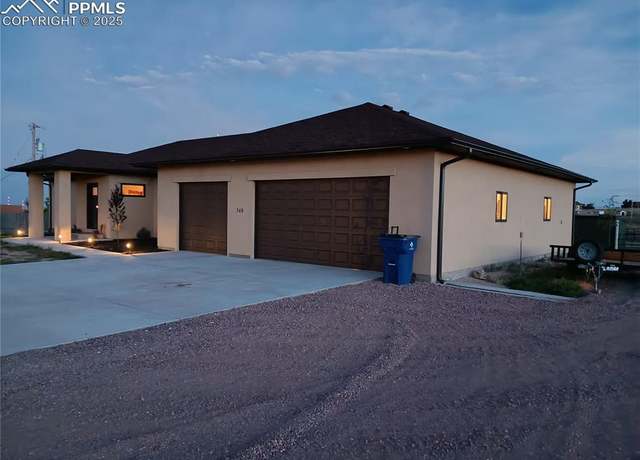 Property at 748 E Heron Dr, Pueblo, CO 81007, 4 beds, 3 baths