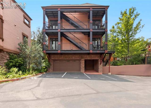 Property at 117 Canon Ave, Manitou Springs, CO 80829, 3 beds, 3 baths