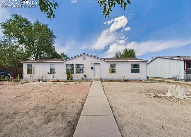 Property at 2031 W 11th St, Pueblo, CO 81003, 4 beds, 2 baths