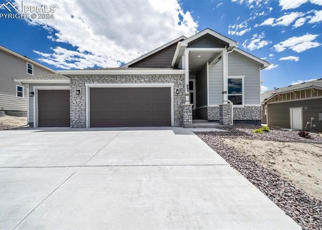 Property at 889 Old Grotto Dr, Monument, CO 80132, 5 beds, 3 baths