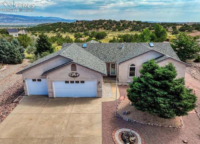 Property at 200 Wolf Cub Trl, Canon City, CO 81212, 5 beds, 3 baths