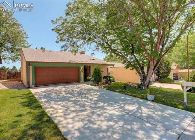 Property at 27 Terrace Dr, Pueblo, CO 81001, 3 beds, 2 baths