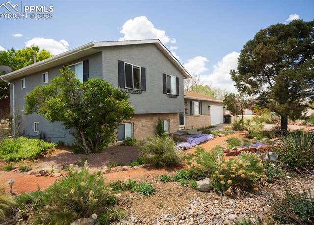 Property at 480 E Bahia Dr, Pueblo West, CO 81007, 3 beds, 2.5 baths