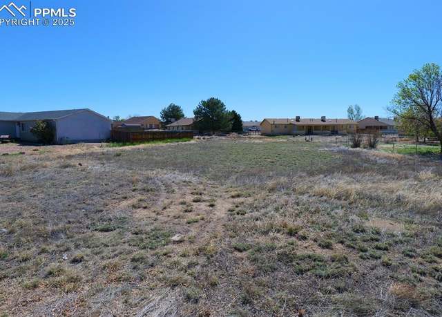Property at 888 S Knox Dr, Pueblo, CO 81007