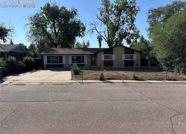 Property at 131 Cornell St, Colorado Springs, CO 80911, 5 beds, 3 baths