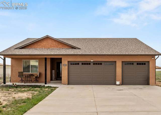 Property at 1140 E Dove Creek Dr, Pueblo, CO 81007, 3 beds, 2 baths
