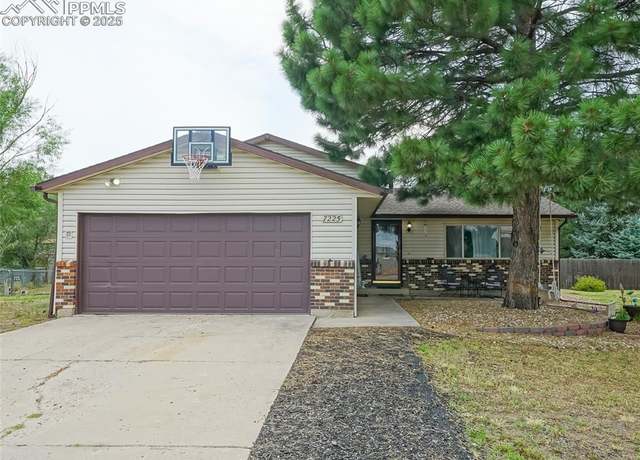 Property at 7225 Palmer Park Blvd, Colorado Springs, CO 80915, 4 beds, 2 baths