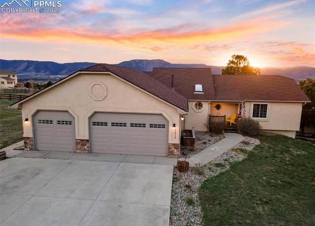 Property at 17810 New London Rd, Monument, CO 80132, 4 beds, 3 baths