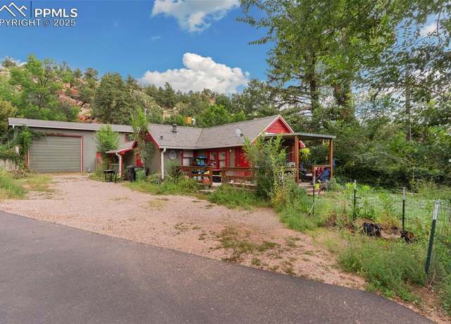 Property at 154 El Paso Blvd, Manitou Springs, CO 80829, 5 beds, 2 baths