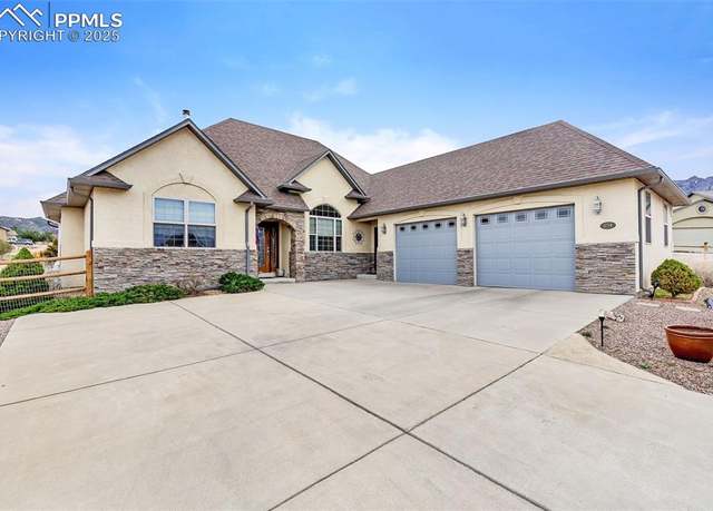 Property at 154 Osprey Ct, Canon City, CO 81212, 3 beds, 2.5 baths