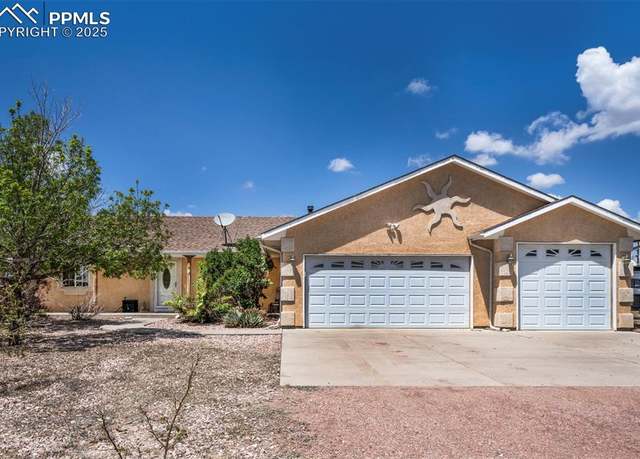 Property at 935 W Camino Pablo Ct, Pueblo, CO 81007, 5 beds, 3 baths
