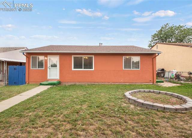 Property at 1926 E 15th St, Pueblo, CO 81001, 4 beds, 2 baths